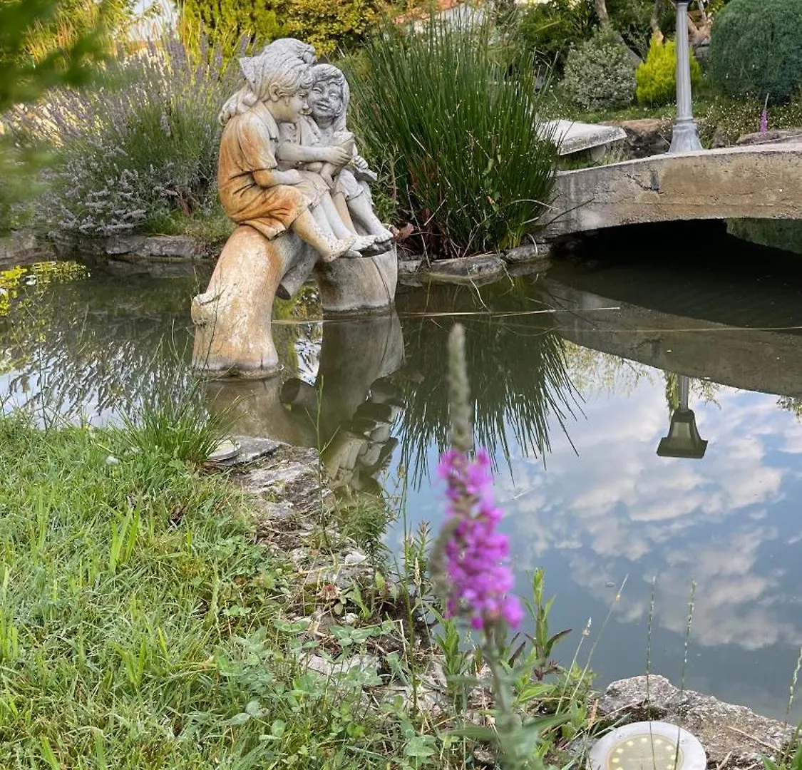 Studio Les Petits Lutins Entraigues-sur-la-Sorgue 0*,  프랑스